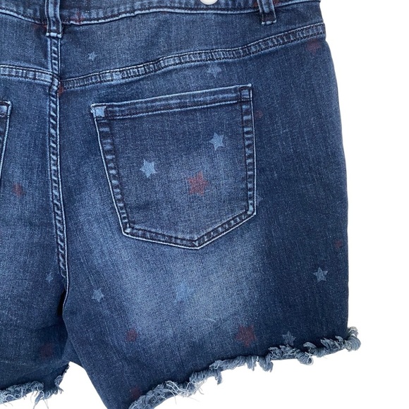 Lane Bryant Denim Star Design Mid Rise Girlfriend Jean Shorts Sz 18 - Picture 4 of 10